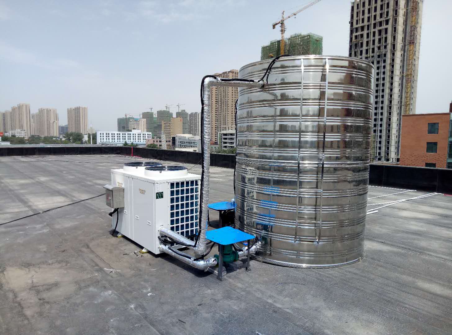 酒店、賓館洗浴熱水用什么好，福威斯空氣能熱水器*佳選擇